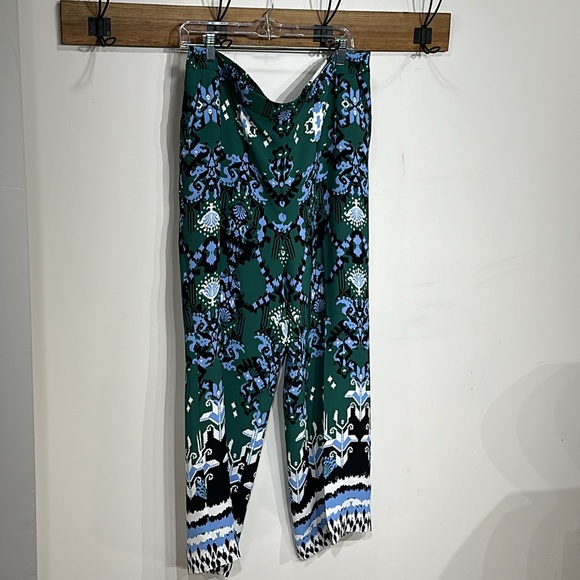 Chicos Ikat Wide Leg Soft Crops - Picture 5 of 13